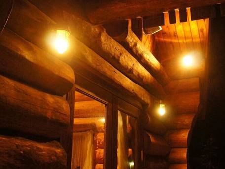 森のログホテル カムループス / 4