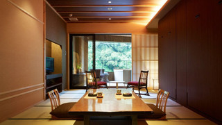 Without bath in the room, 20 minutes from Izumisano by bus, can't serve dinner after 7 PM Check in