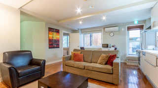 アパートメント 1 ベッドルーム (Downstairs)