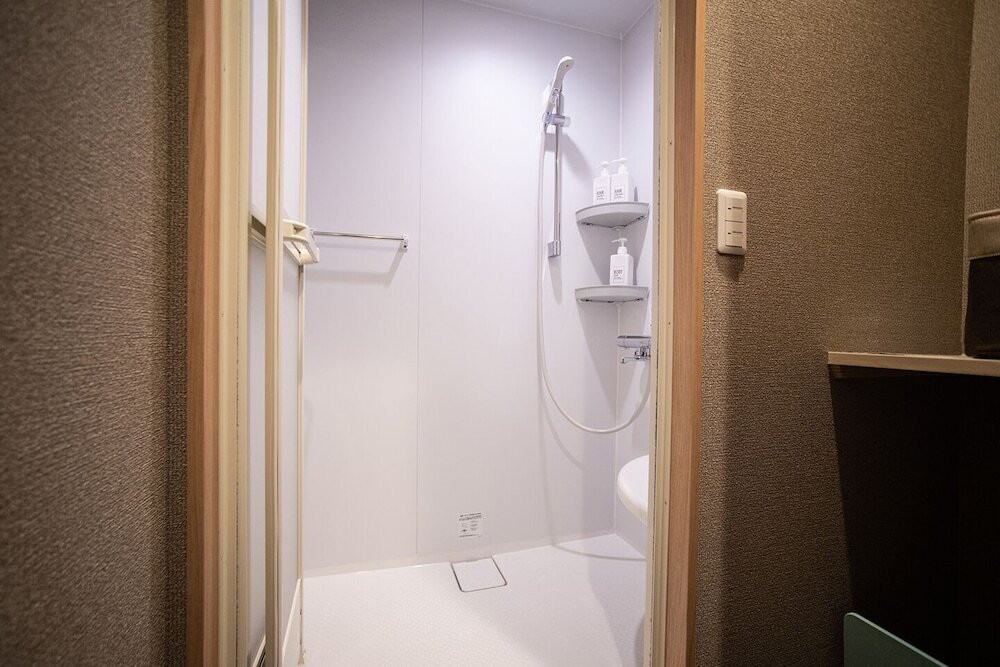 バスルームのシャワー