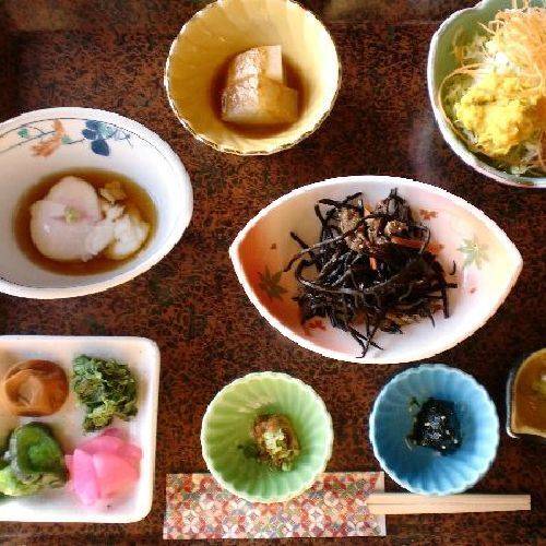 ちょっぴりワクワク♪
自分で干物を焼く朝食 / 3