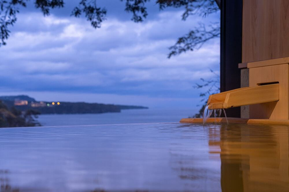 「源泉かけ流しの露天風呂付客室」にこだわろう♩3915263