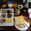 朝食