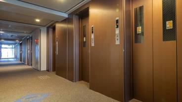 エレベーター / 1