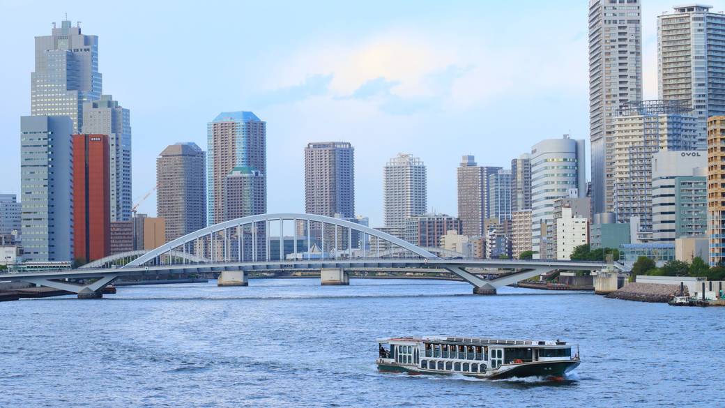 「竹芝駅」に到着
爽やかな海風を浴びて / 1