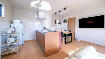 客室内のダイニングエリア / 33