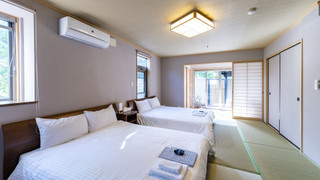 露天風呂つき和室 (ダブルベッド2台)