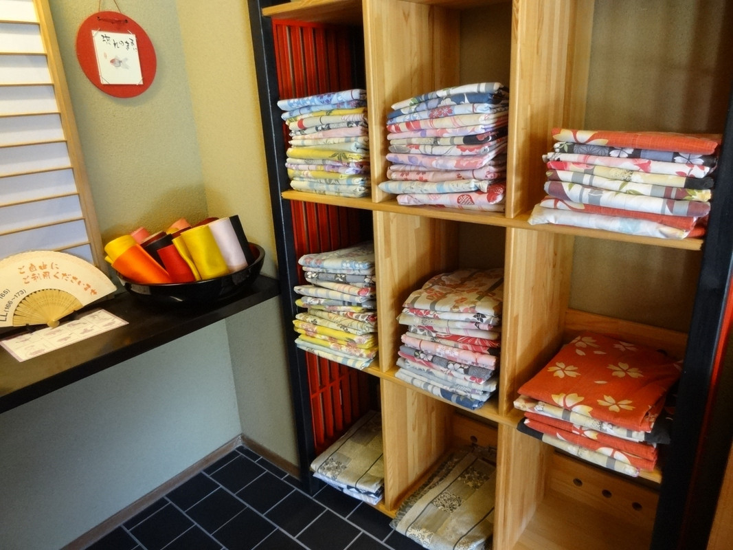 色浴衣のレンタルサービス