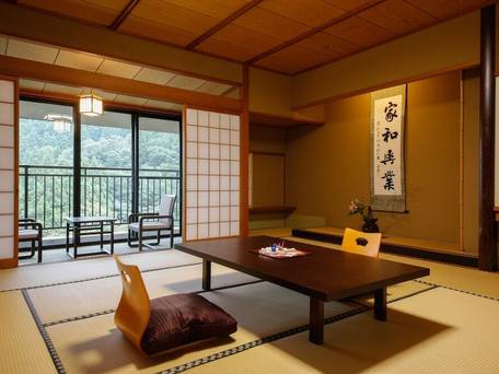 山中温泉 自噴源泉の宿 花つばき / 4