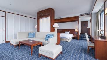 プレミア海峡スイート① / 3