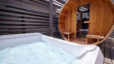 屋外スパ浴槽 / 1