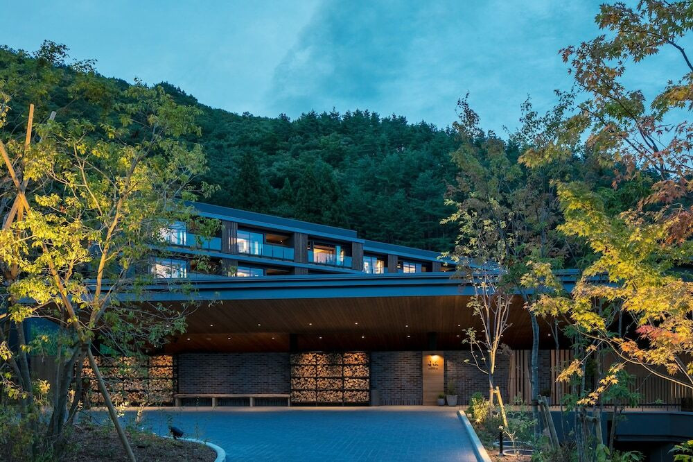 マイナスイオンに包まれ、富士山の絶景が楽しめる森のリゾート3450292