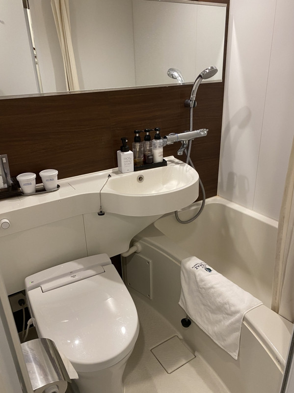 鏡の水垢がすごい