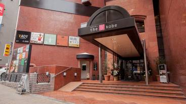 施設の入り口 / 18