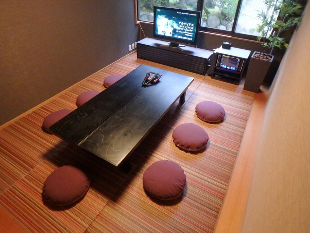 カラオケ ルーム