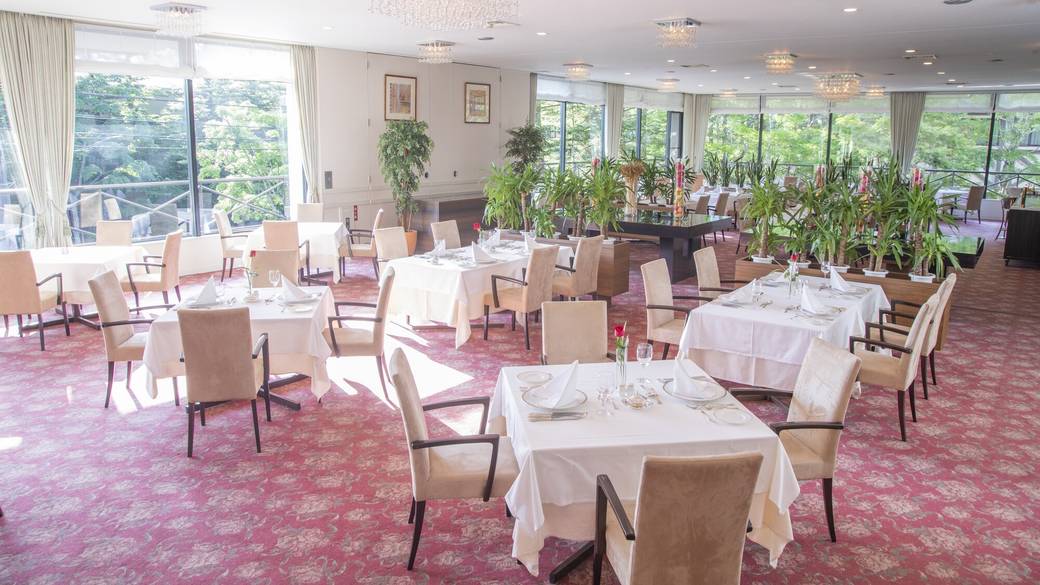 朝食会場 ルミエール / 2