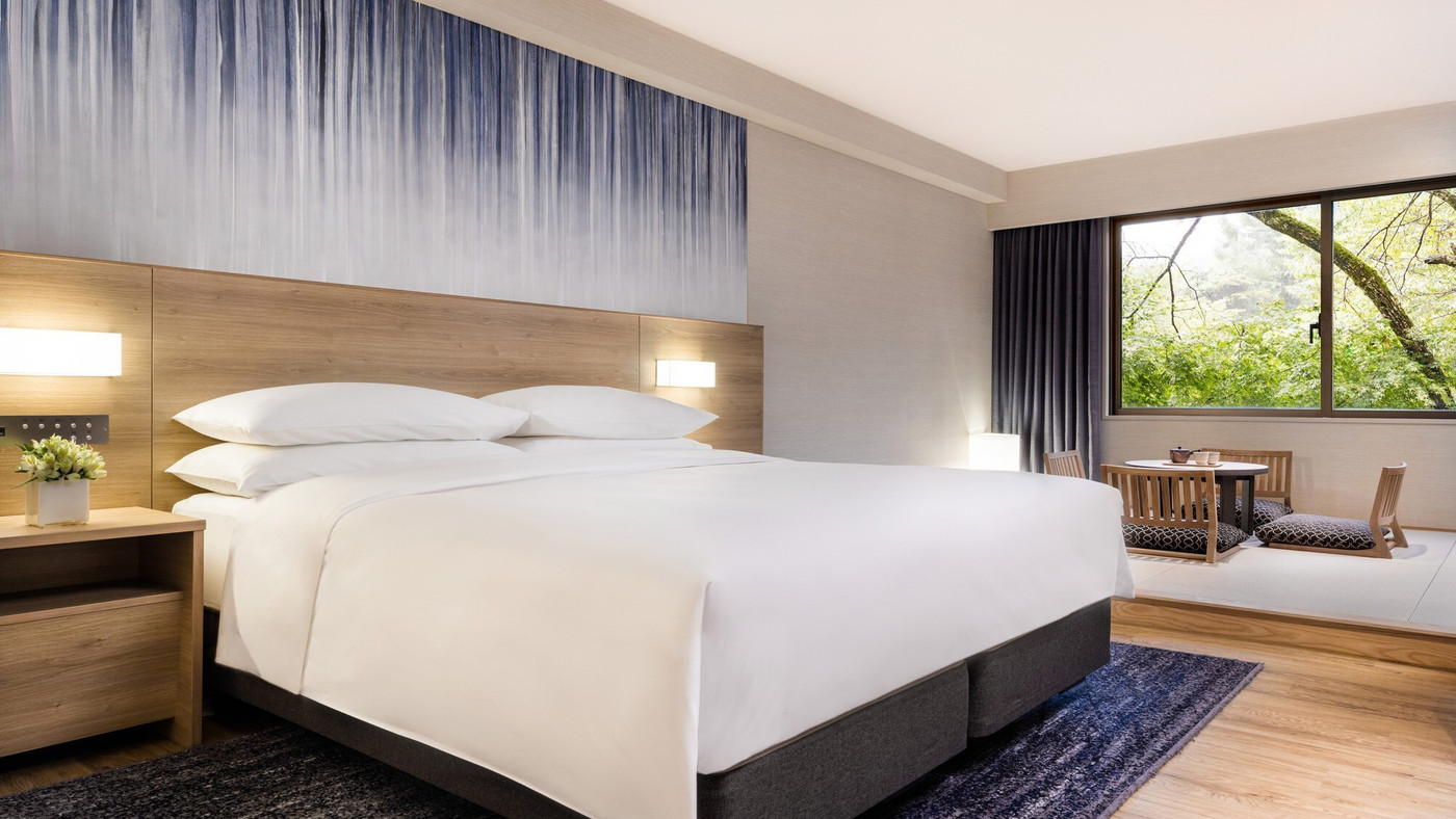 温泉露天風呂で心身の疲れを解放4085354