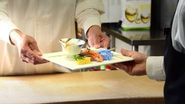 食事・飲み物 / 10