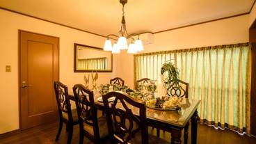 客室内のダイニングエリア / 35