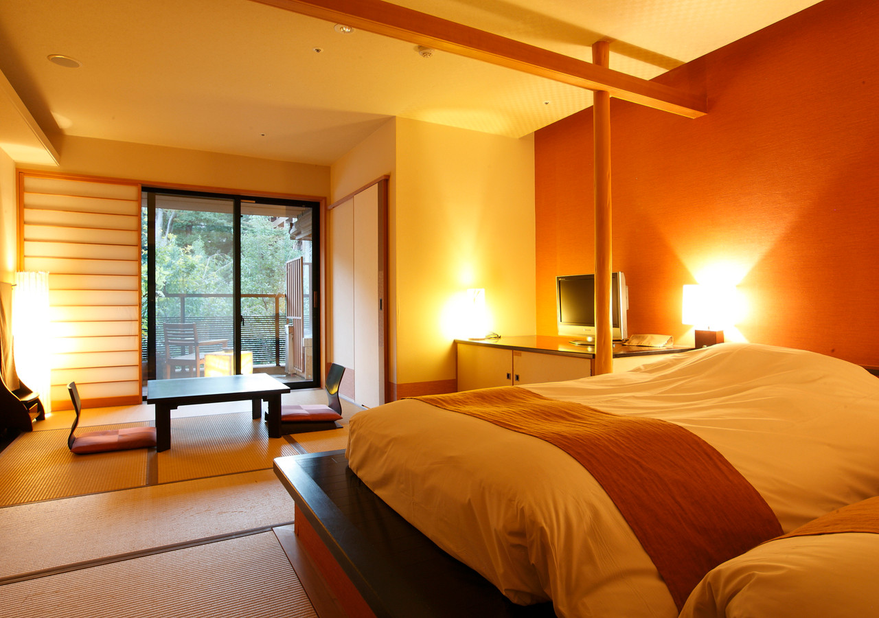 箱根観光のアクセス抜群！全室客室露天風呂が完備3380547