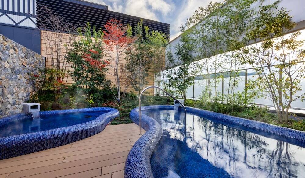 最上階の露天風呂 / 1