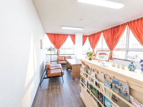 Almas Guest House / 3