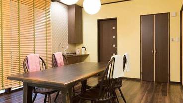 客室内のダイニングエリア / 5