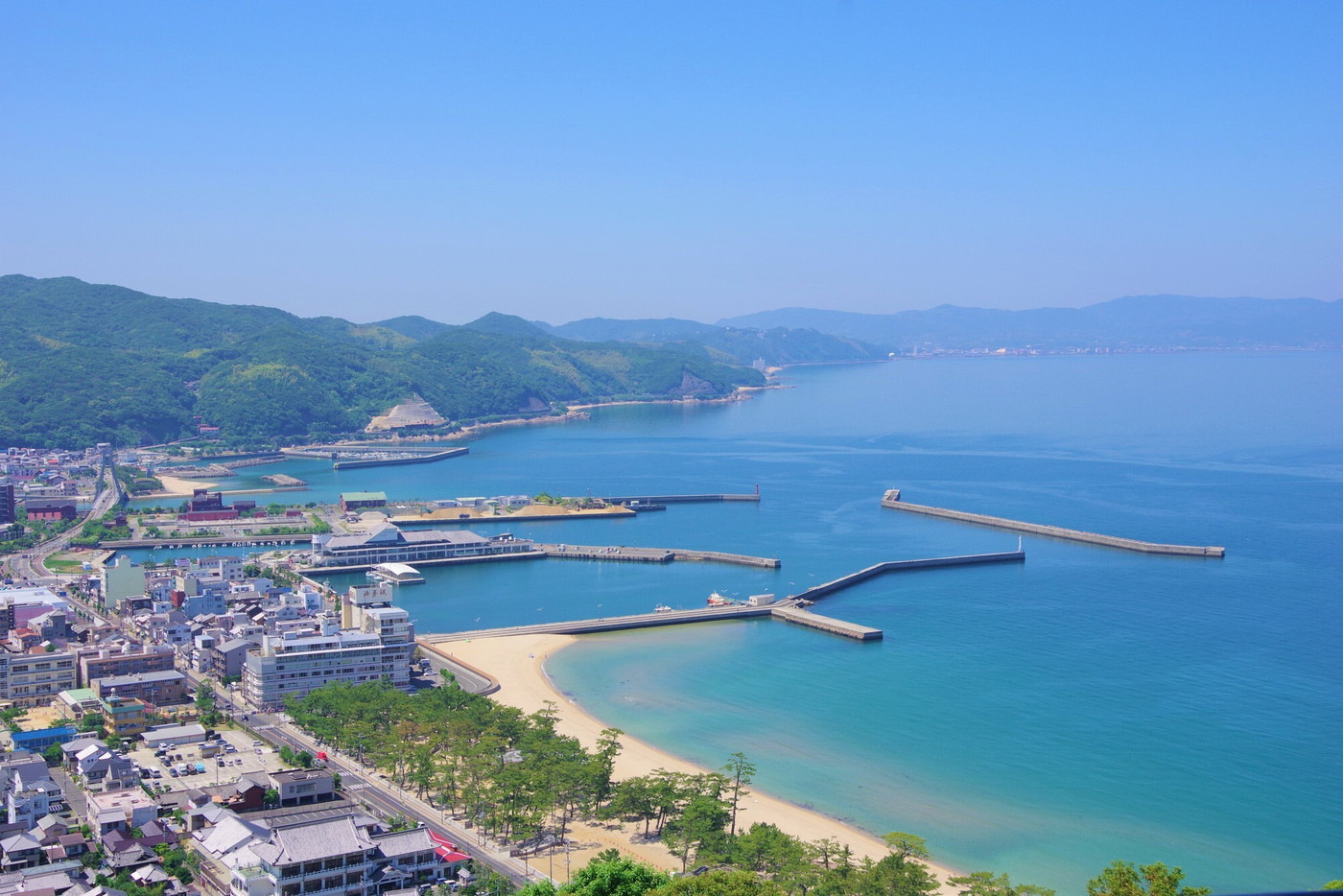 兵庫県　淡路島　洲本城から洲本市内や大浜を望む