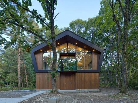 AHIRU CHALET / 2