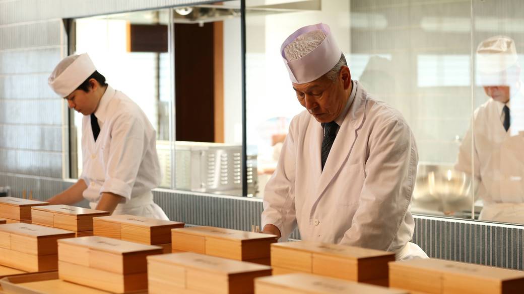 料理人の技も近くで見られる / 5