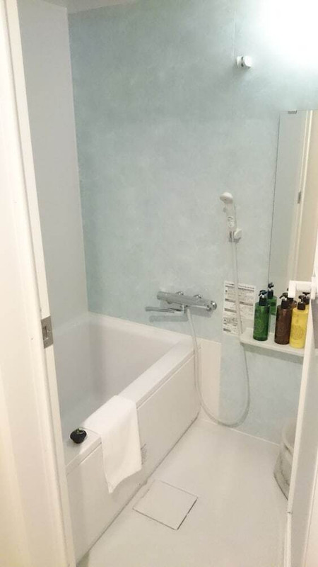 バスルームのシャワー