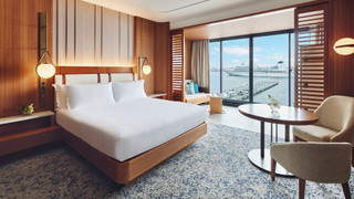 クラシック ルーム キングベッド 1 台 クラブラウンジ利用可 (Yokohama Harbour View)