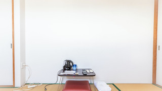 トラディショナル 4 人部屋 禁煙 共用バスルーム