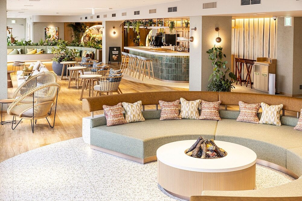 都会の喧噪を離れ、非日常を楽しむ4051389