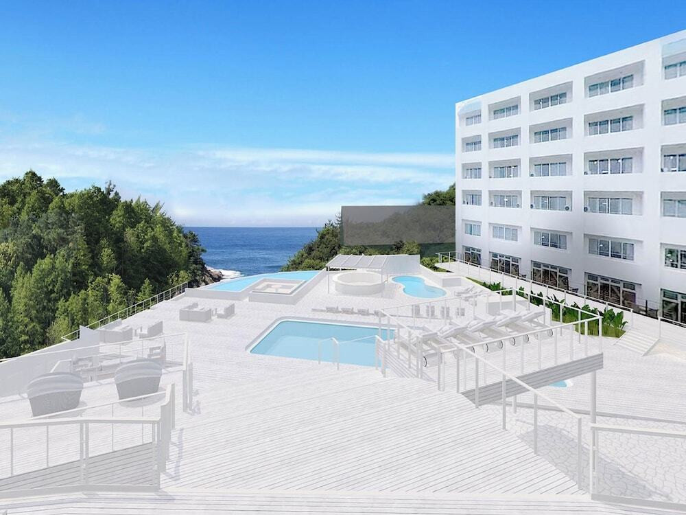 1年中利用できる天然温泉プールが嬉しい！館内施設で遊び放題3965366