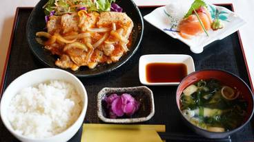 食事・飲み物 / 6