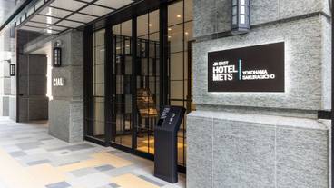 内部エントランス / 3