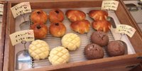 山梨・ 地元民に愛される八ヶ岳の大自然に抱かれた山小屋風のパン屋さん「パン やまに」