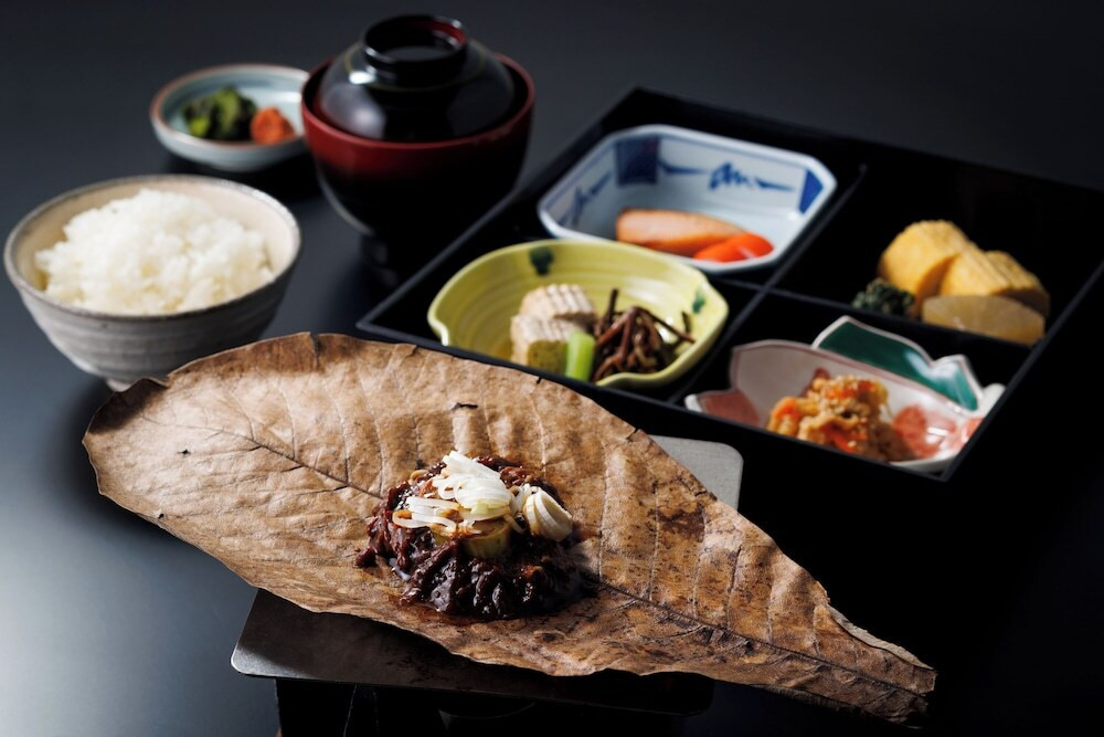 旅館のお食事処