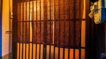 施設の入り口 / 18