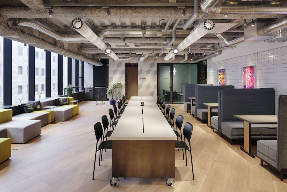 ロビーラウンジ