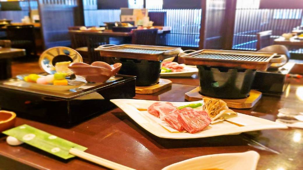 お楽しみの夕食は
ハーフバイキング / 1