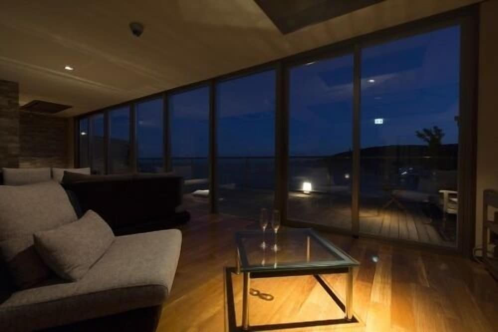 ロビーライブラリー①