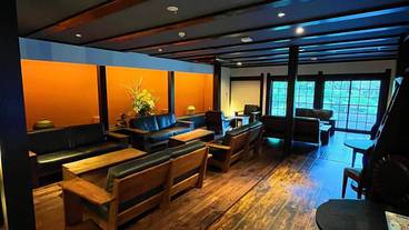 ロビーラウンジ / 1