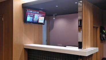 チェックイン / チェックアウト キオスク / 1