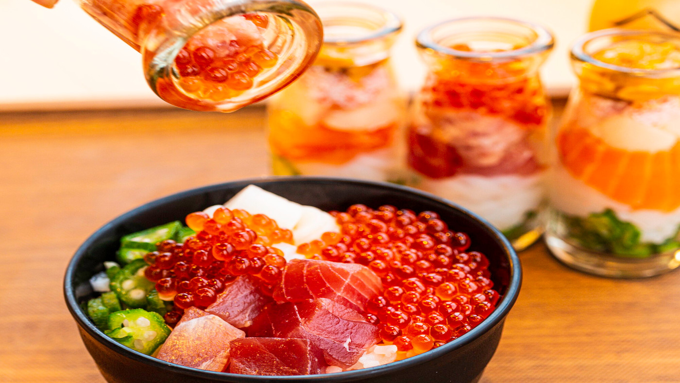 見た目もかわいい「海鮮瓶丼」に気分も上がる♡4079081