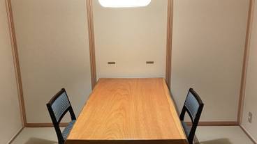 食事会場の例 / 8