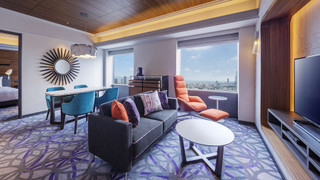デラックス スイート シングルベッド 2 台 クラブラウンジ利用可 (High Floor)