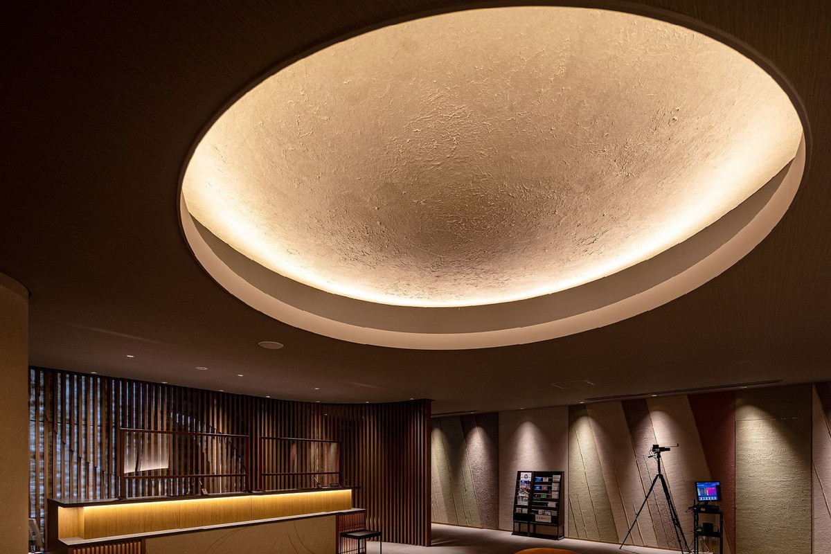 ロビー・フロント