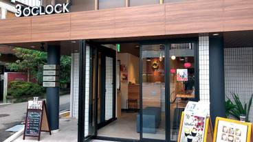 施設の入り口 / 11